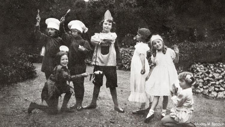 © The Sampson Family Collection.