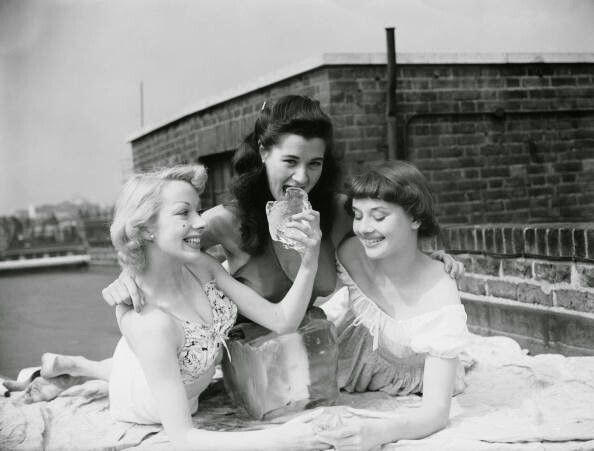 Photographer unknown.