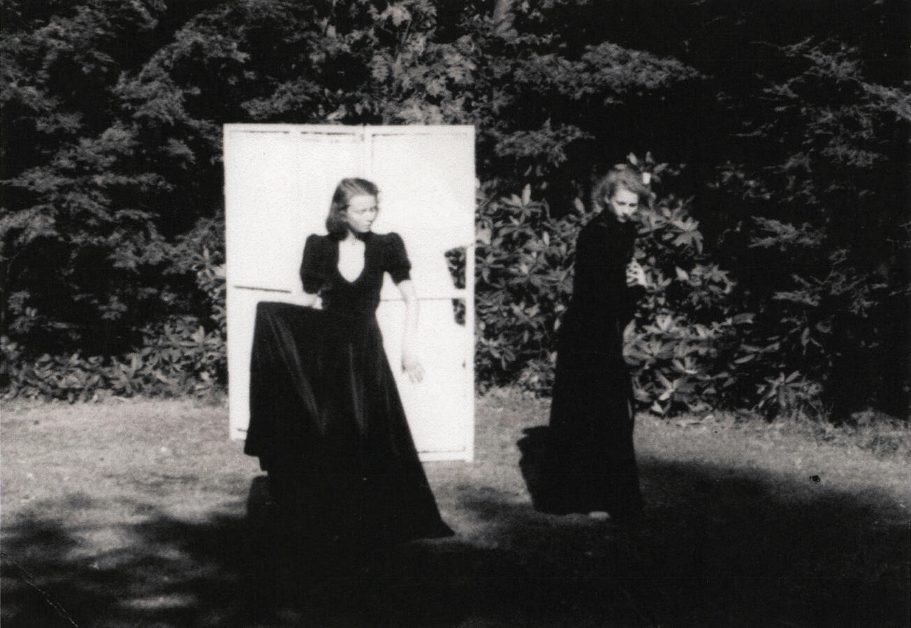 Audrey and her friend Anna "Nanpan" Boissevain Fisk performing.